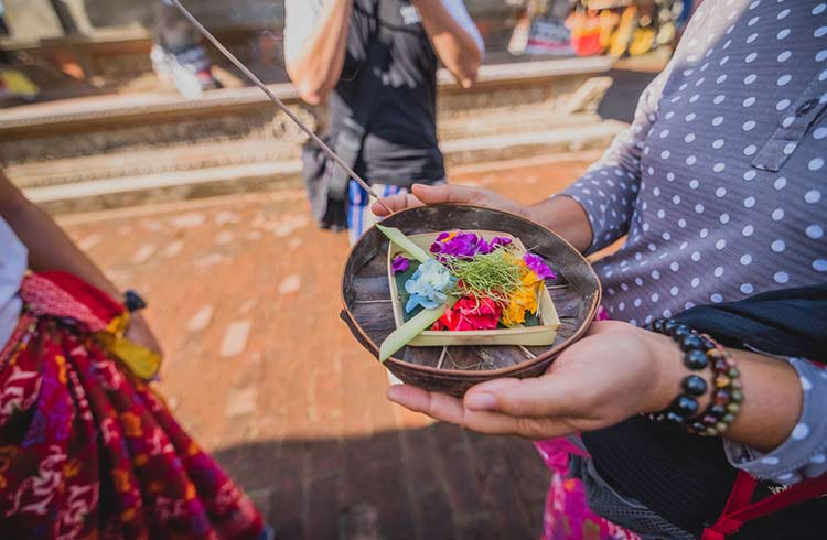 Read more about the article Things to Avoid Doing When Exploring Foreign States